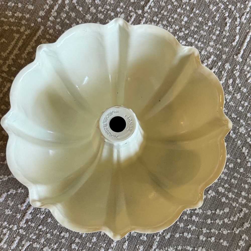 Scalloped Ceramic Bundt Pan in Pale Yellow inside, gold outer color
